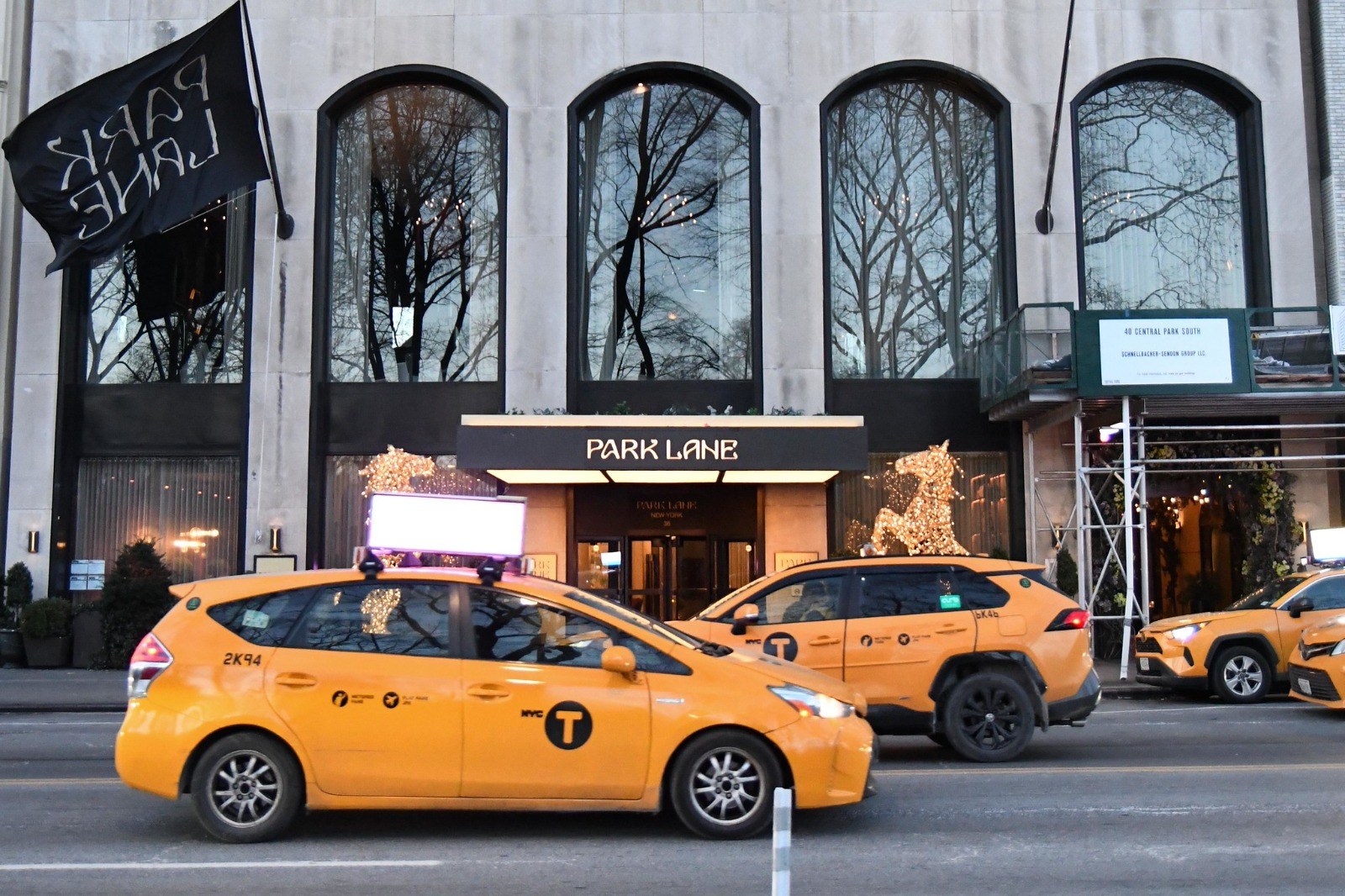 Fachada do Hotel Park Lane, em Nova York